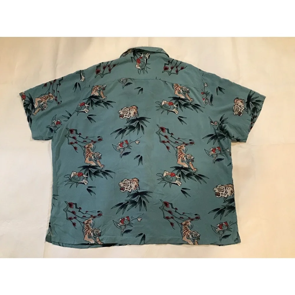28 Palms Mens Hawaiian Shirt XL Teal Tiger Bamboo Lotus Print Crop Button Down - Picture 3 of 4